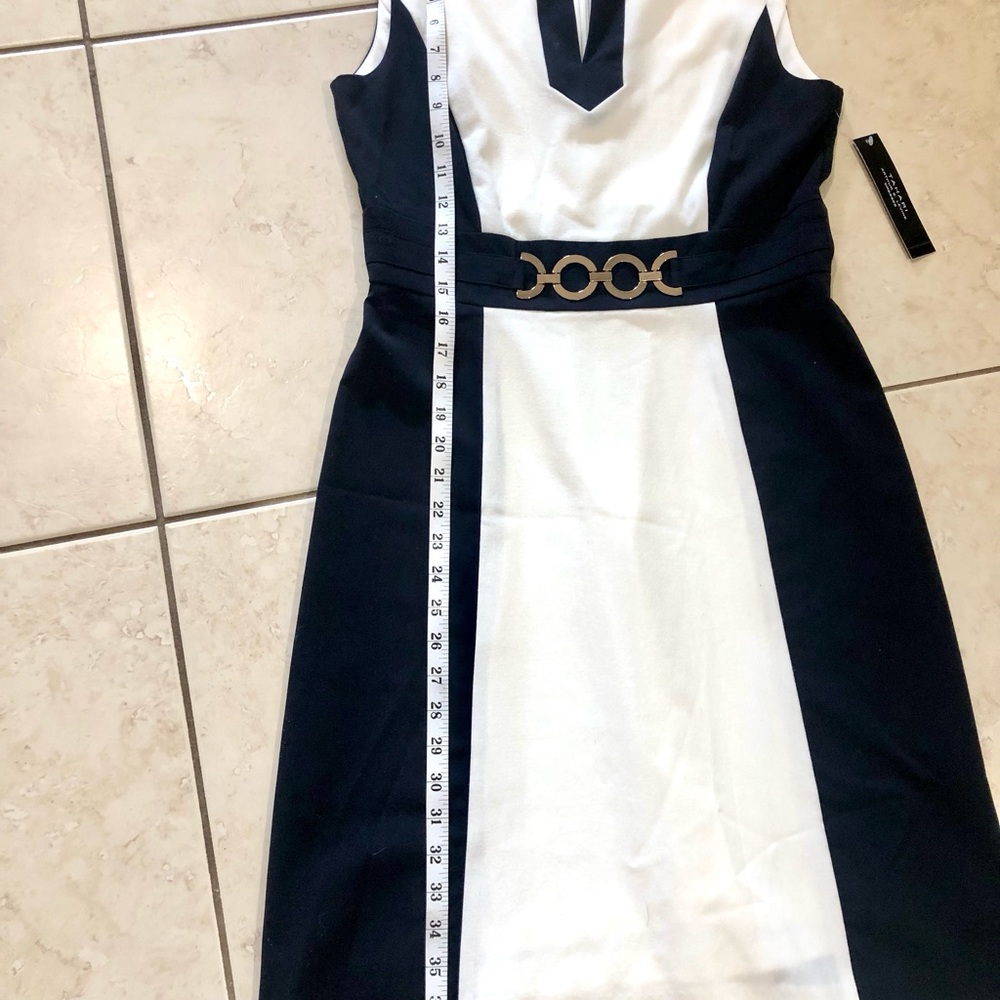 Tahari Navy and White Sleeveless V-Neck Dress. Size 8. NWT - Picture 5 of 7